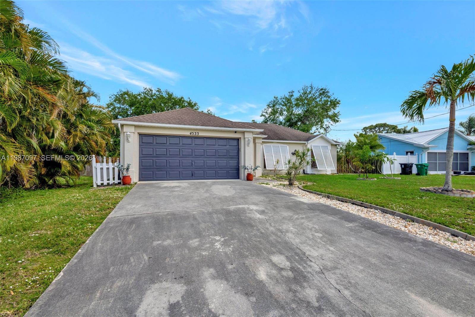 PORT ST LUCIE SECTION 33 - Residential