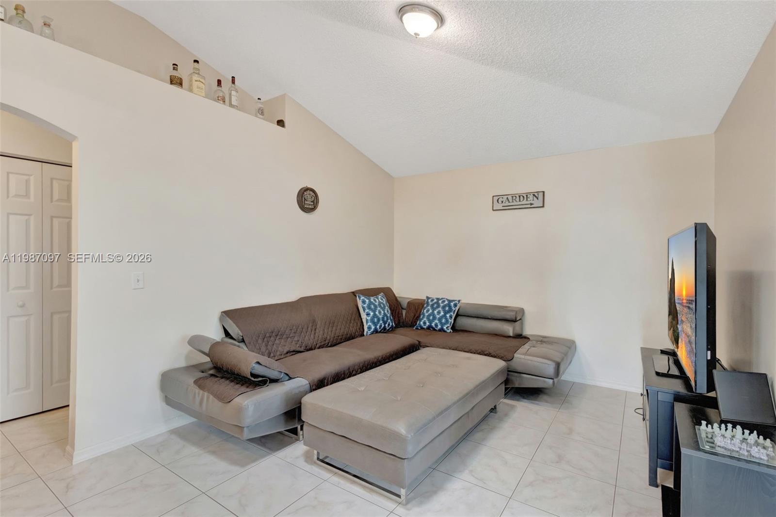 PORT ST LUCIE SECTION 33 - Residential