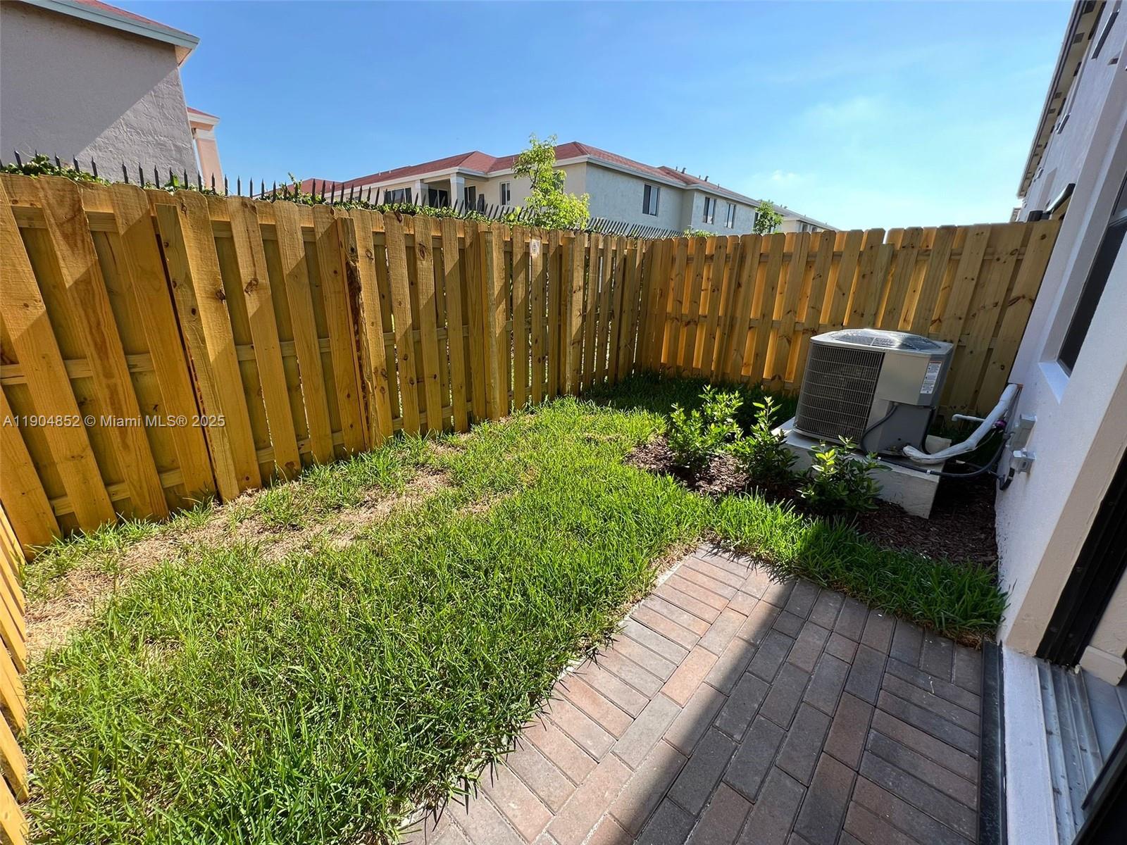 VIA VENTURA NEIGHBORHOOD 4 - Residential