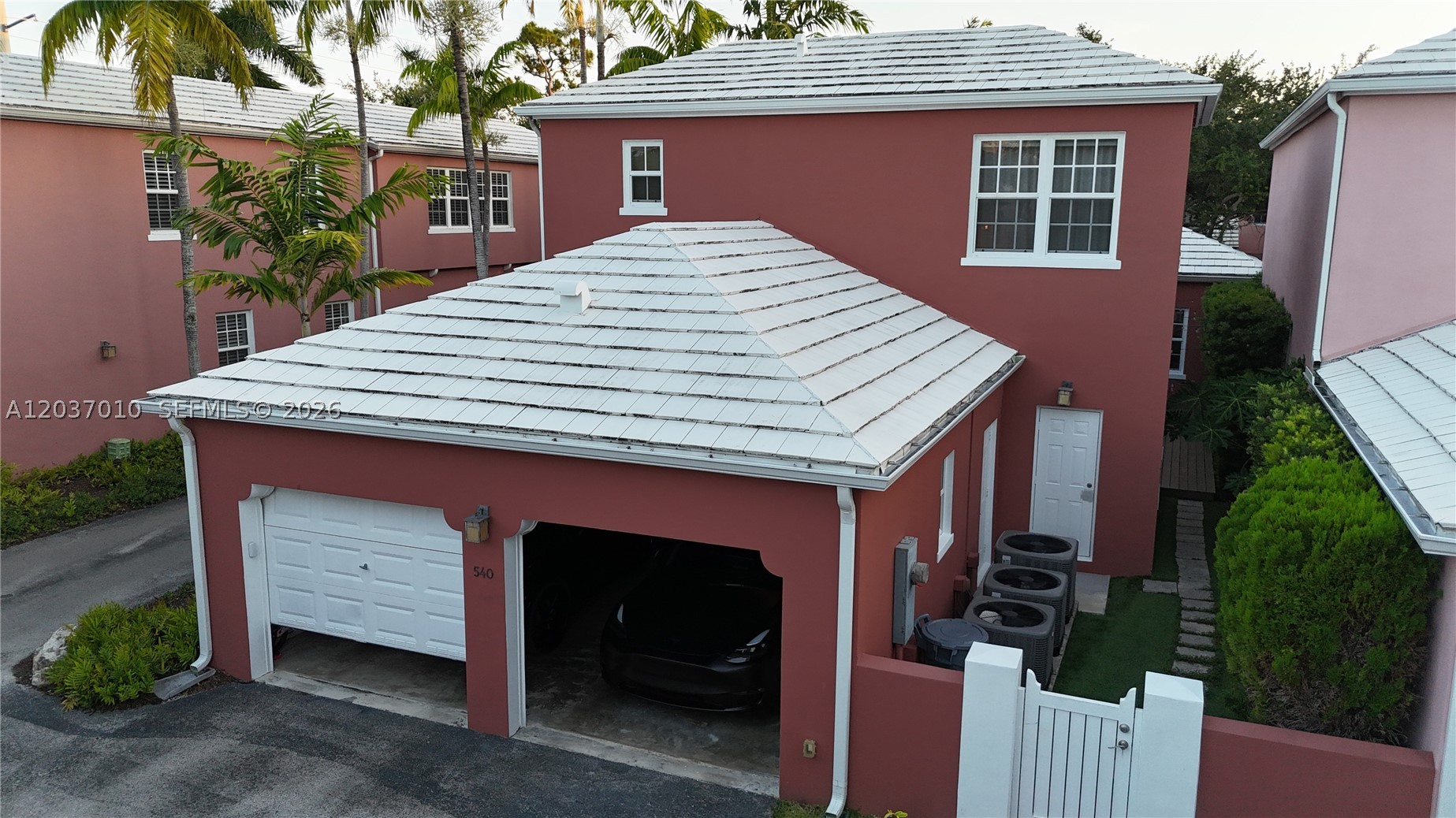 540 Loretto Ave 19