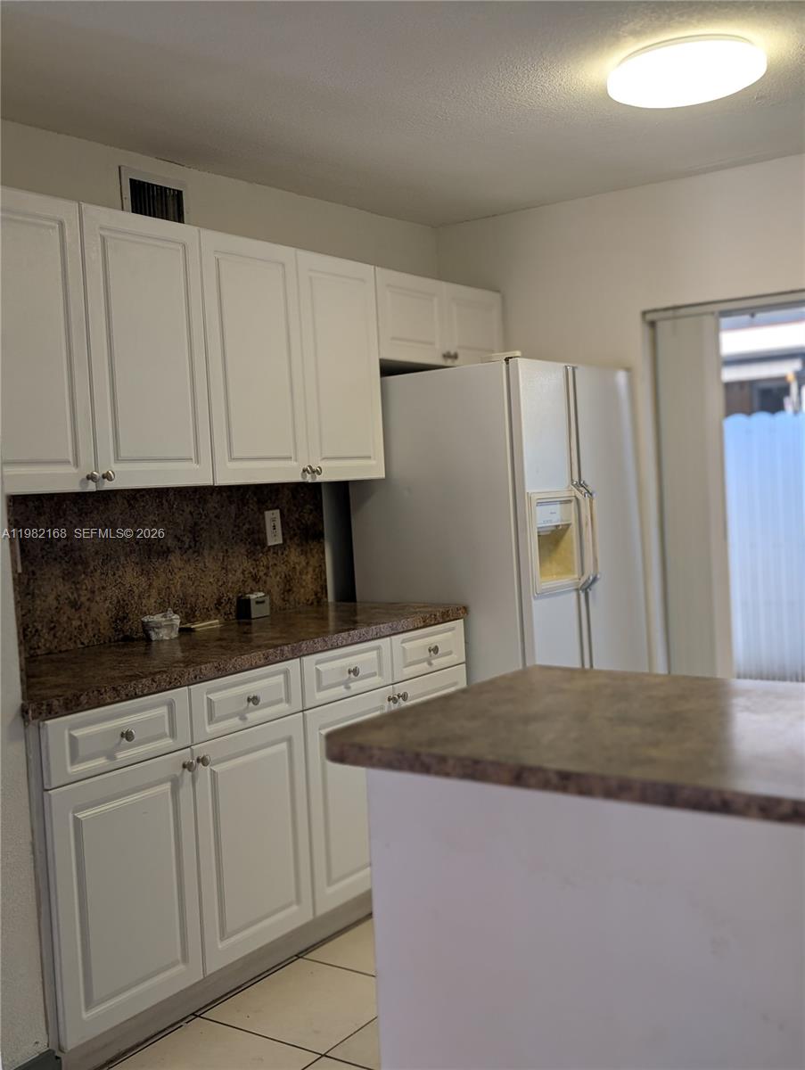 WEST PALM VILLAS III COND - Residential