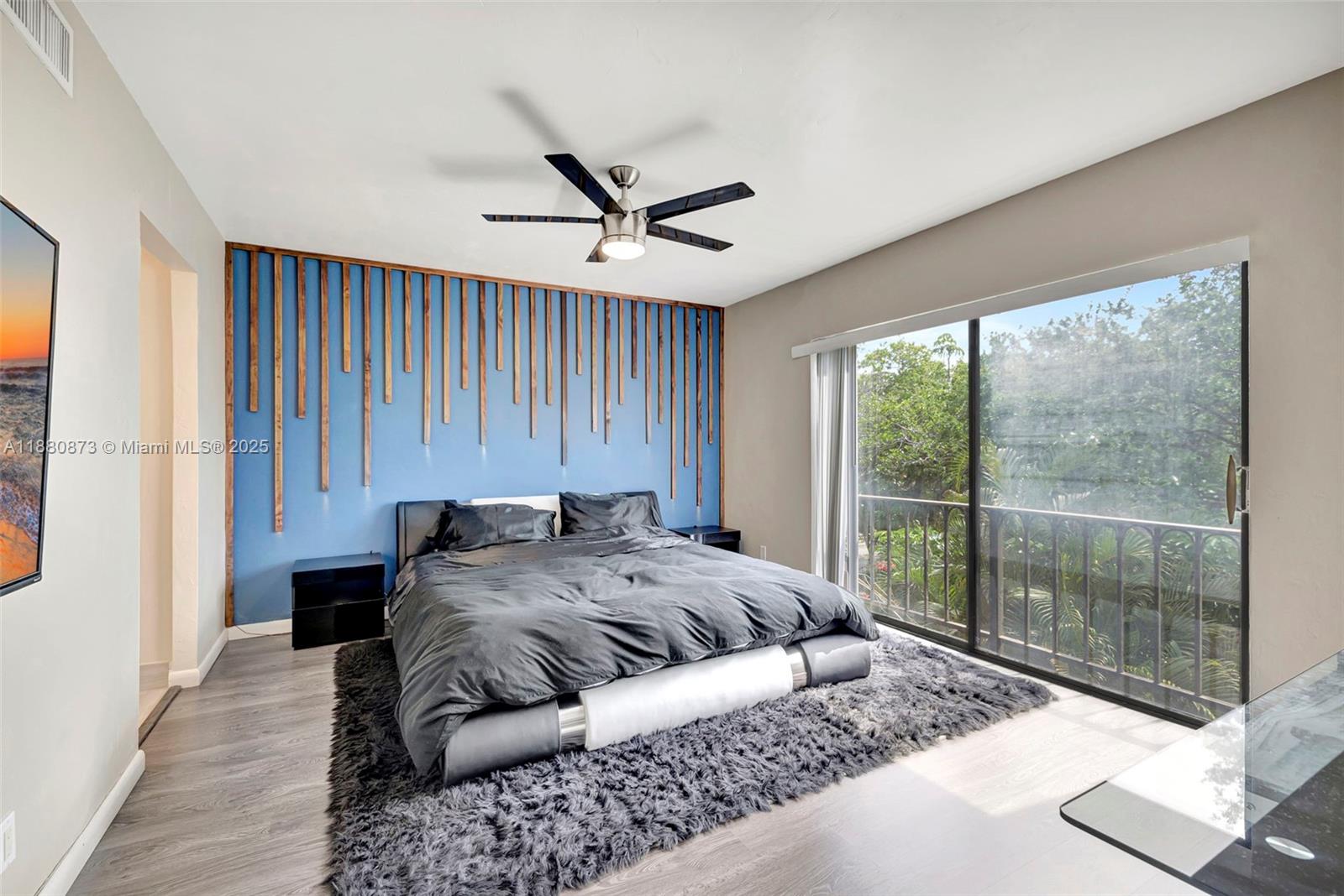 FALLS OF INVERRARY - Residential