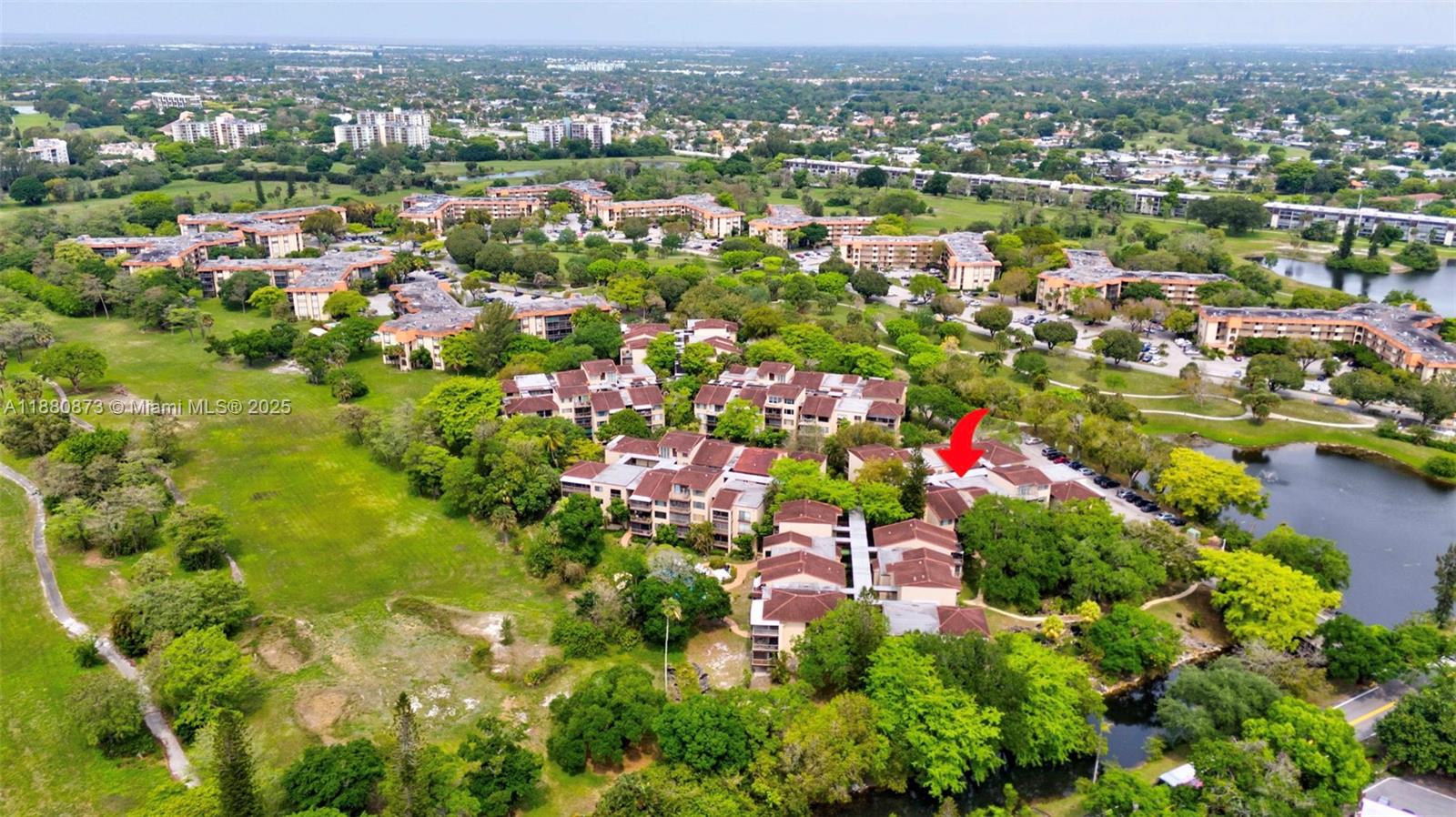 FALLS OF INVERRARY - Residential