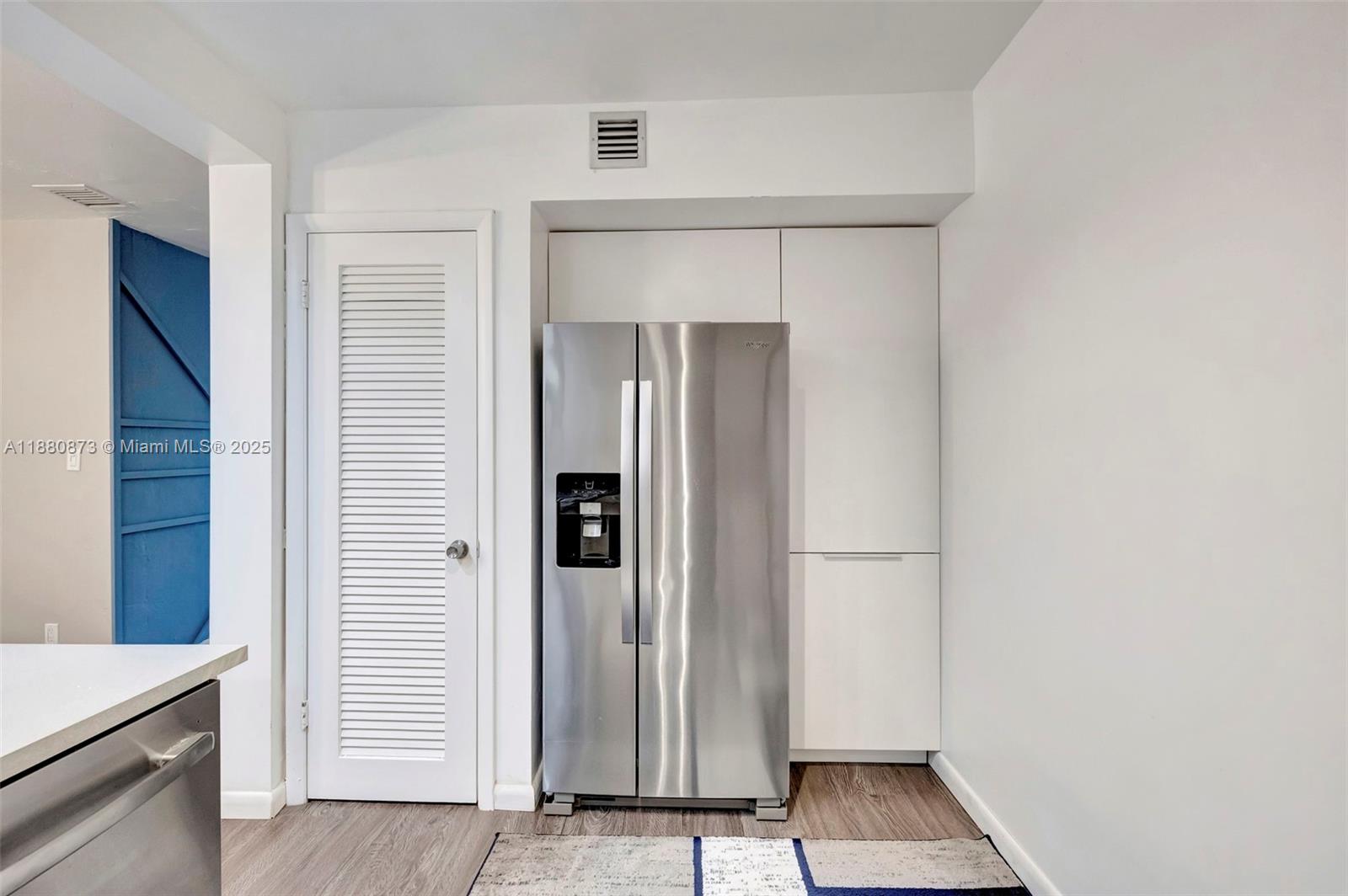 FALLS OF INVERRARY - Residential