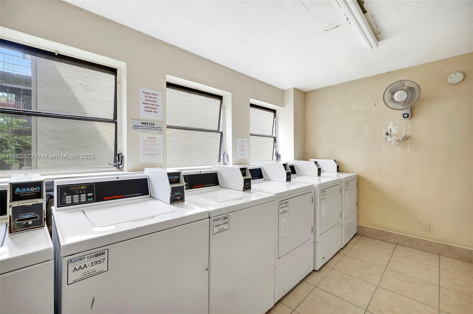 FALLS OF INVERRARY - Residential