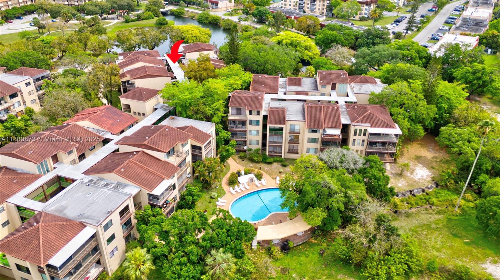 FALLS OF INVERRARY - Residential