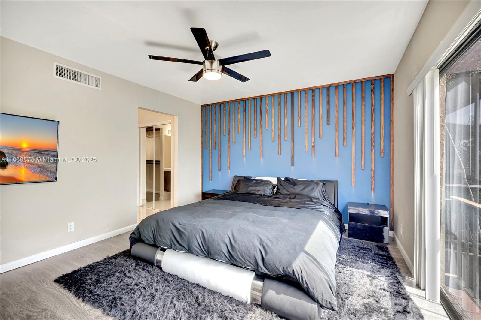 FALLS OF INVERRARY - Residential