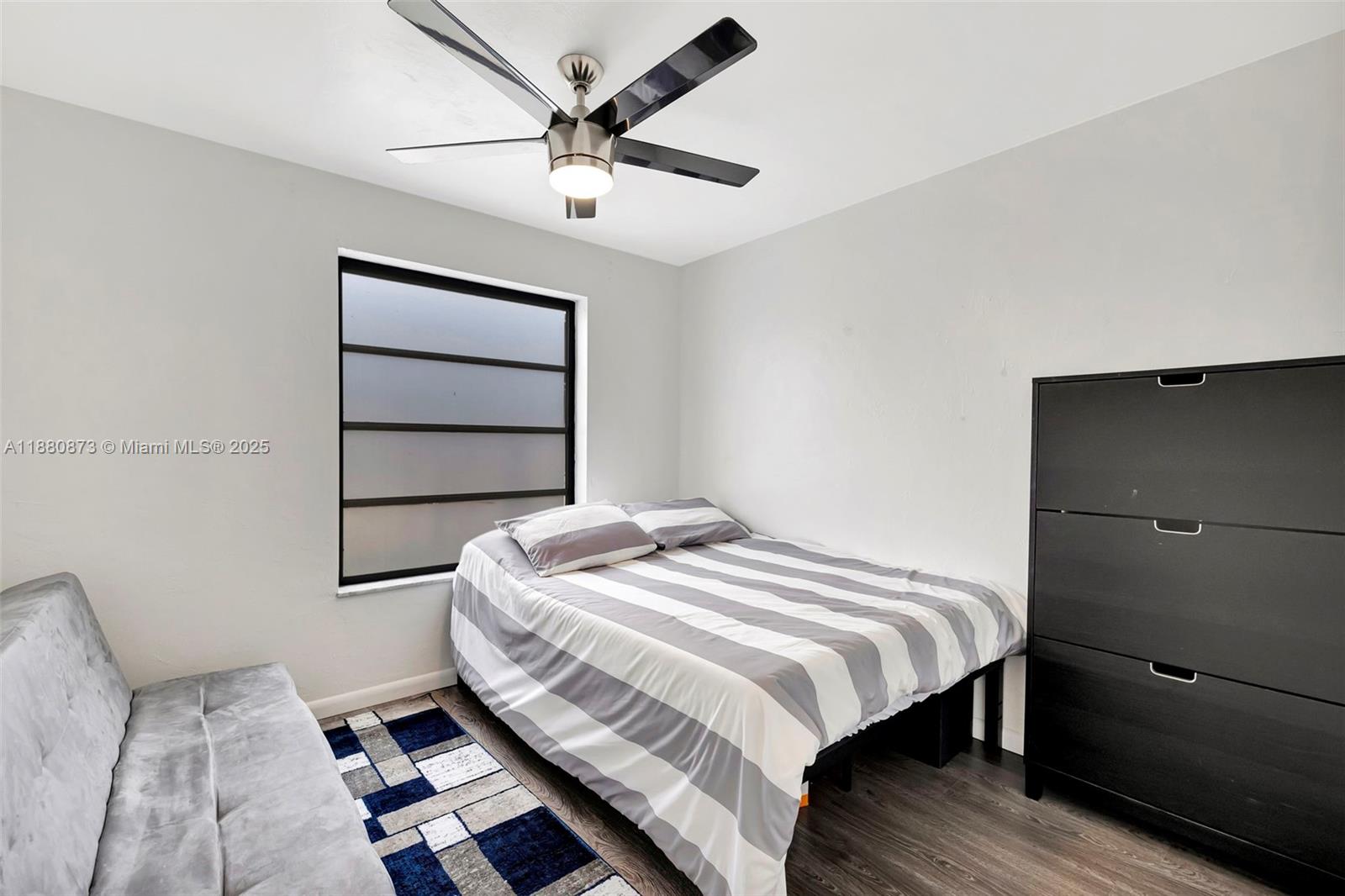 FALLS OF INVERRARY - Residential