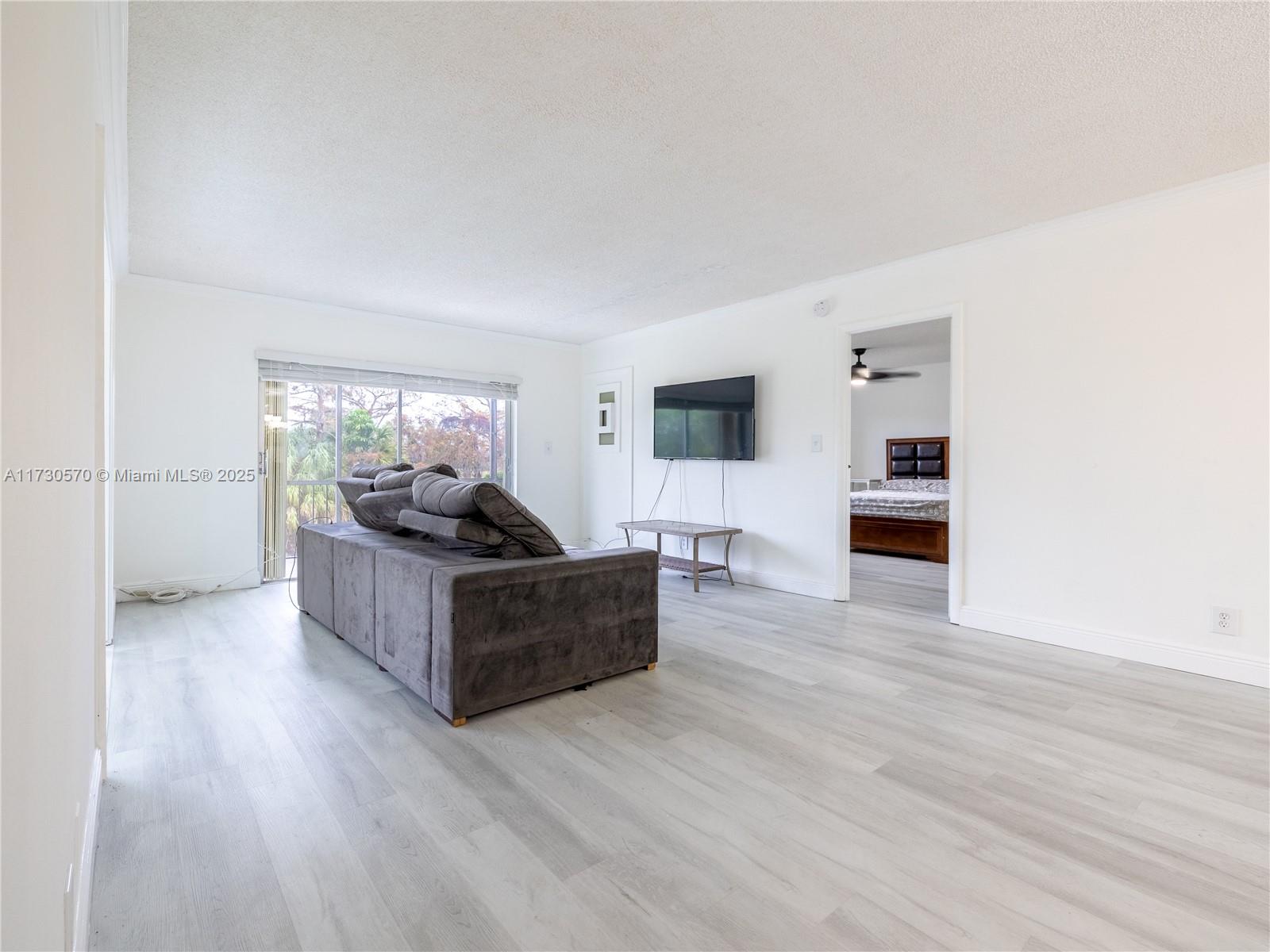 INVERRARY COUNTRY CLUB - Residential