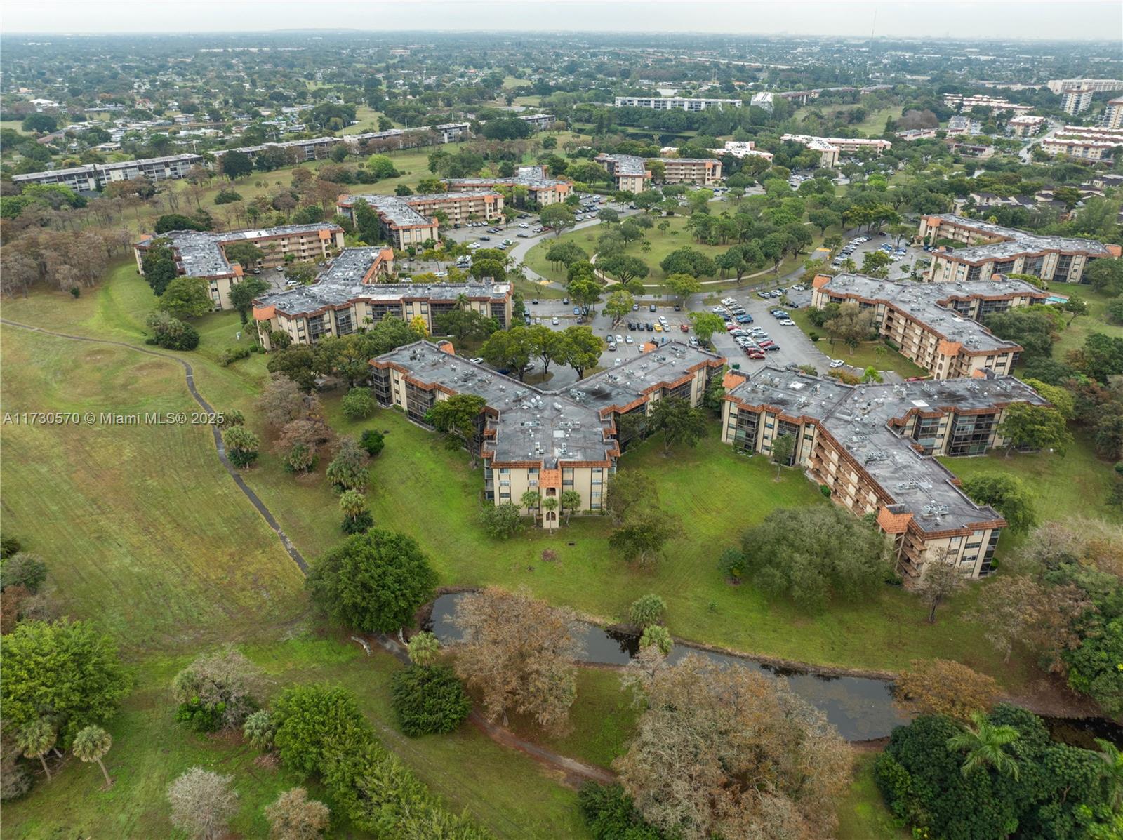 INVERRARY COUNTRY CLUB - Residential