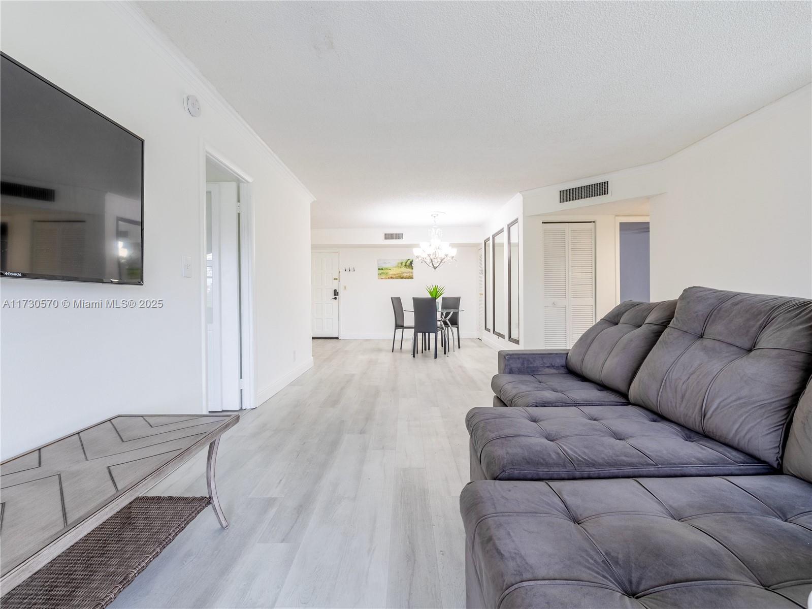 INVERRARY COUNTRY CLUB - Residential
