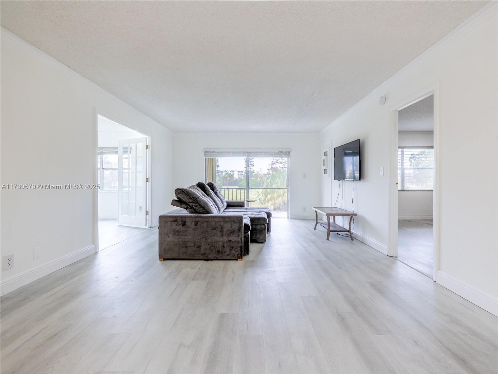 INVERRARY COUNTRY CLUB - Residential