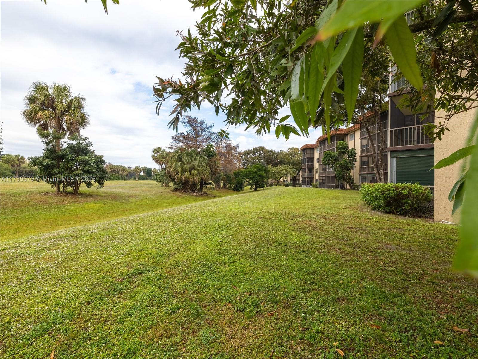 INVERRARY COUNTRY CLUB - Residential