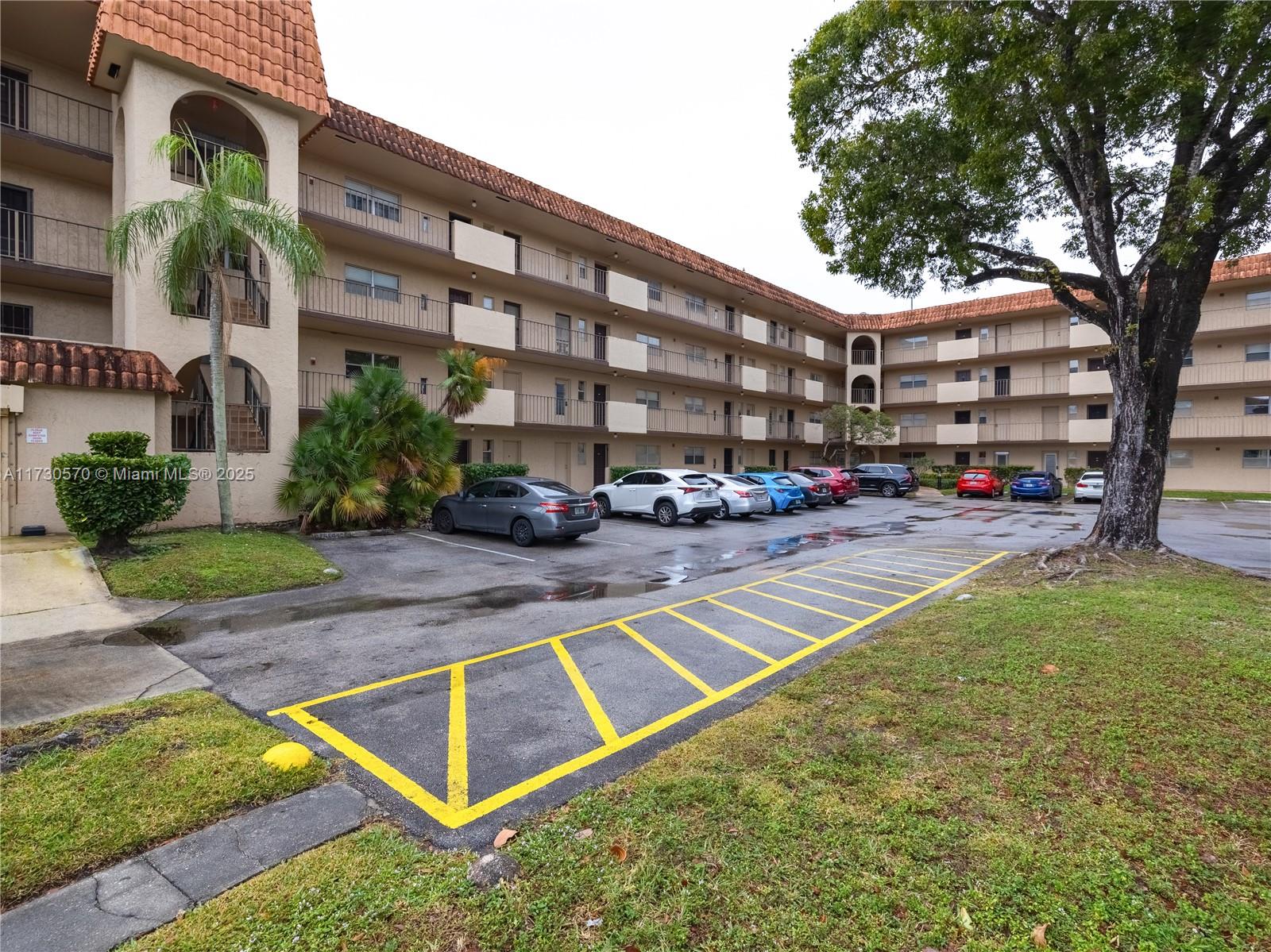 INVERRARY COUNTRY CLUB - Residential