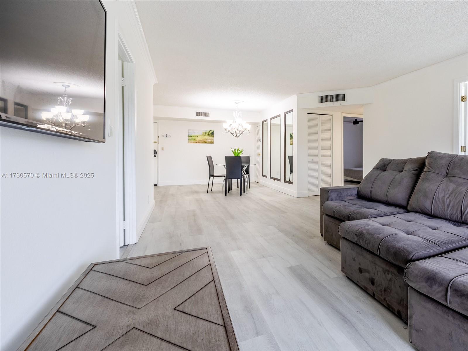 INVERRARY COUNTRY CLUB - Residential