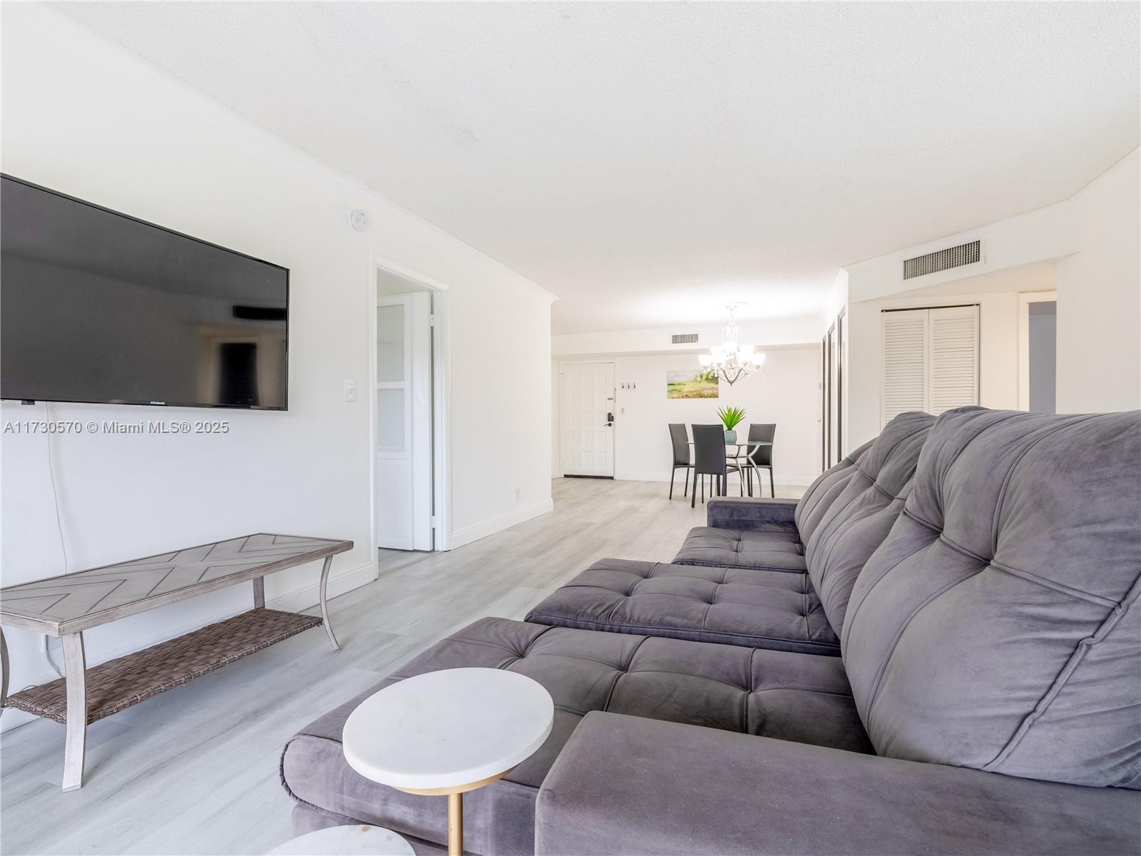 INVERRARY COUNTRY CLUB - Residential