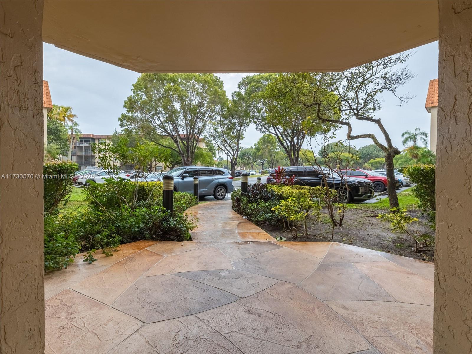 INVERRARY COUNTRY CLUB - Residential