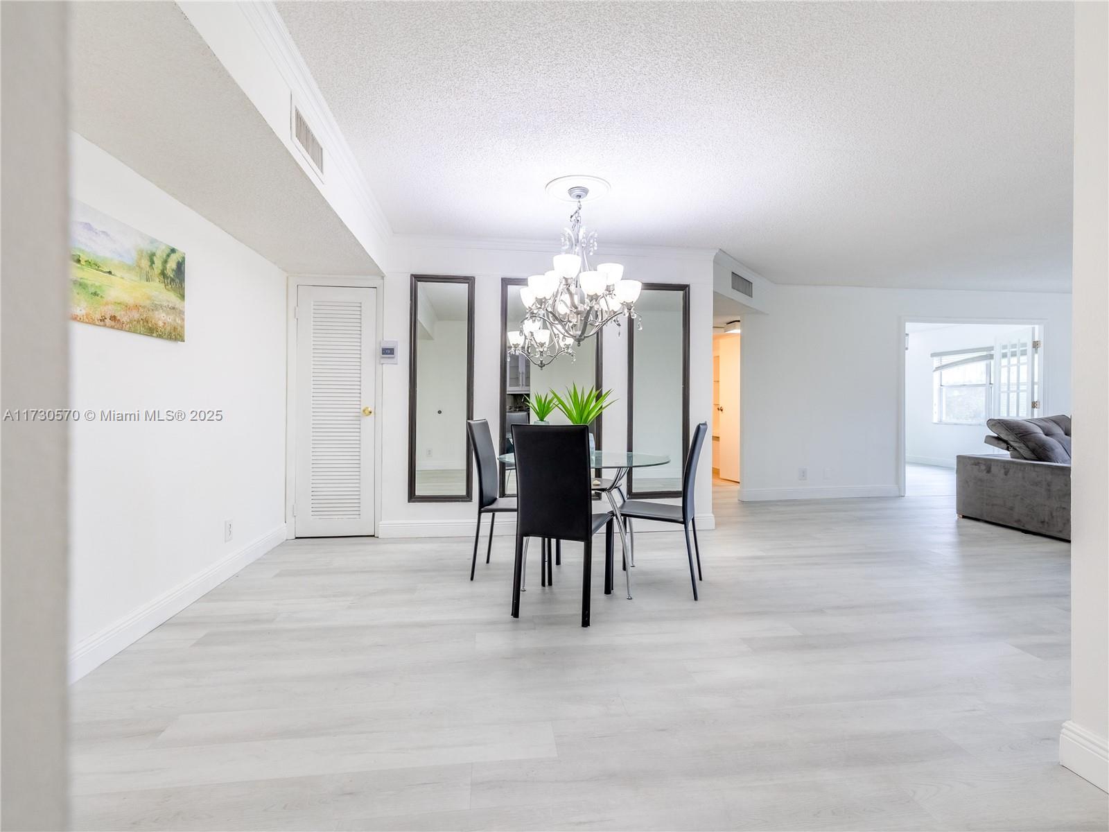 INVERRARY COUNTRY CLUB - Residential