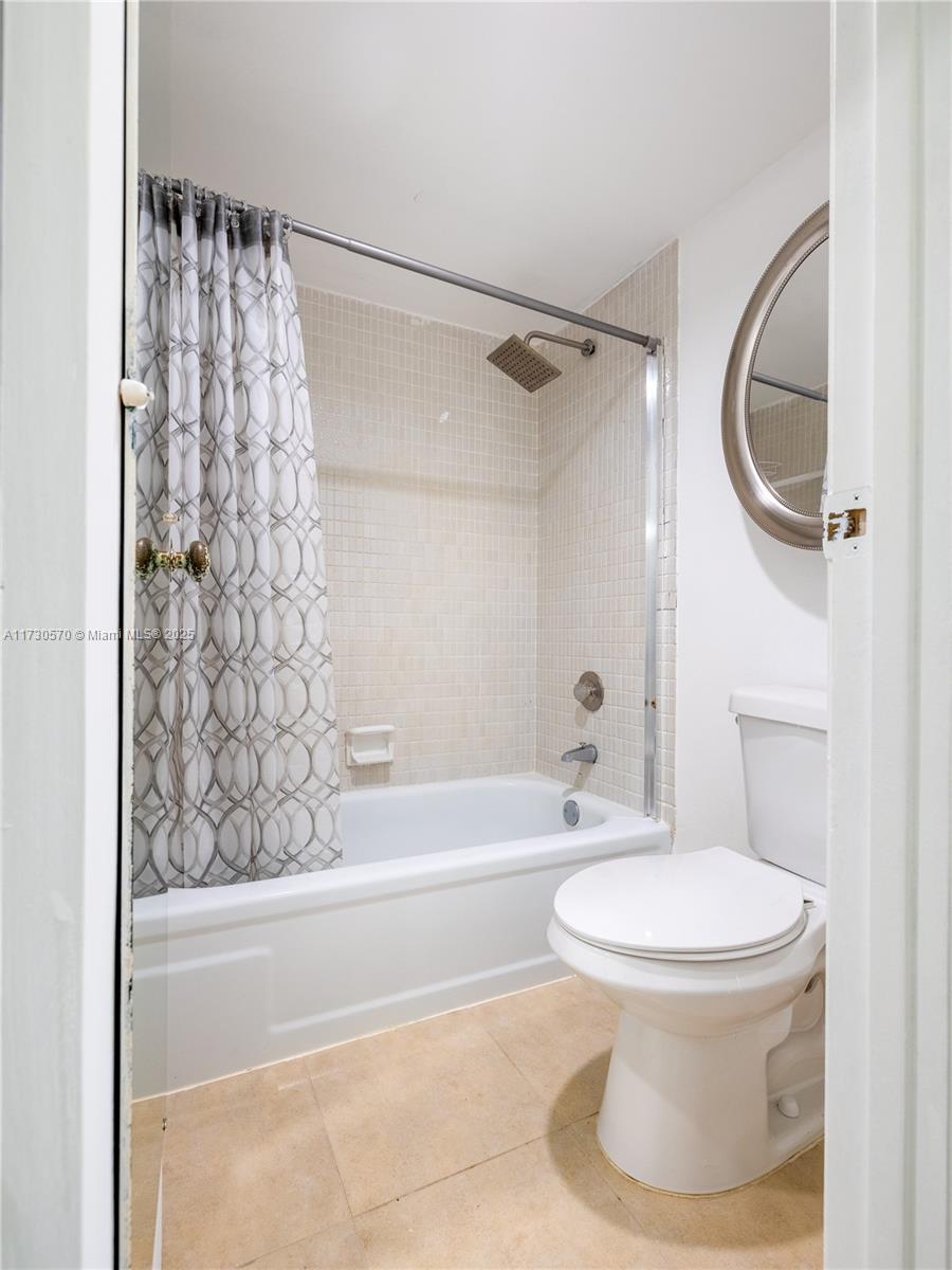 INVERRARY COUNTRY CLUB - Residential