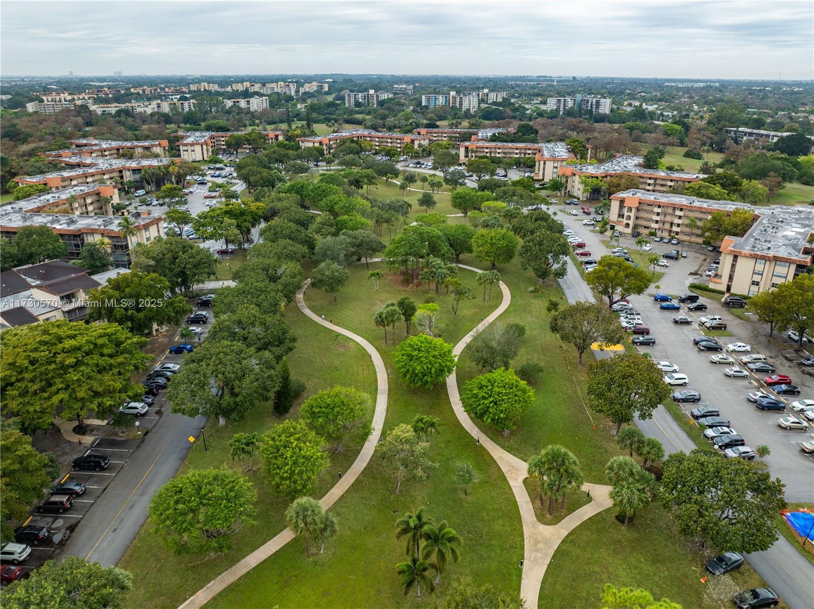 INVERRARY COUNTRY CLUB - Residential