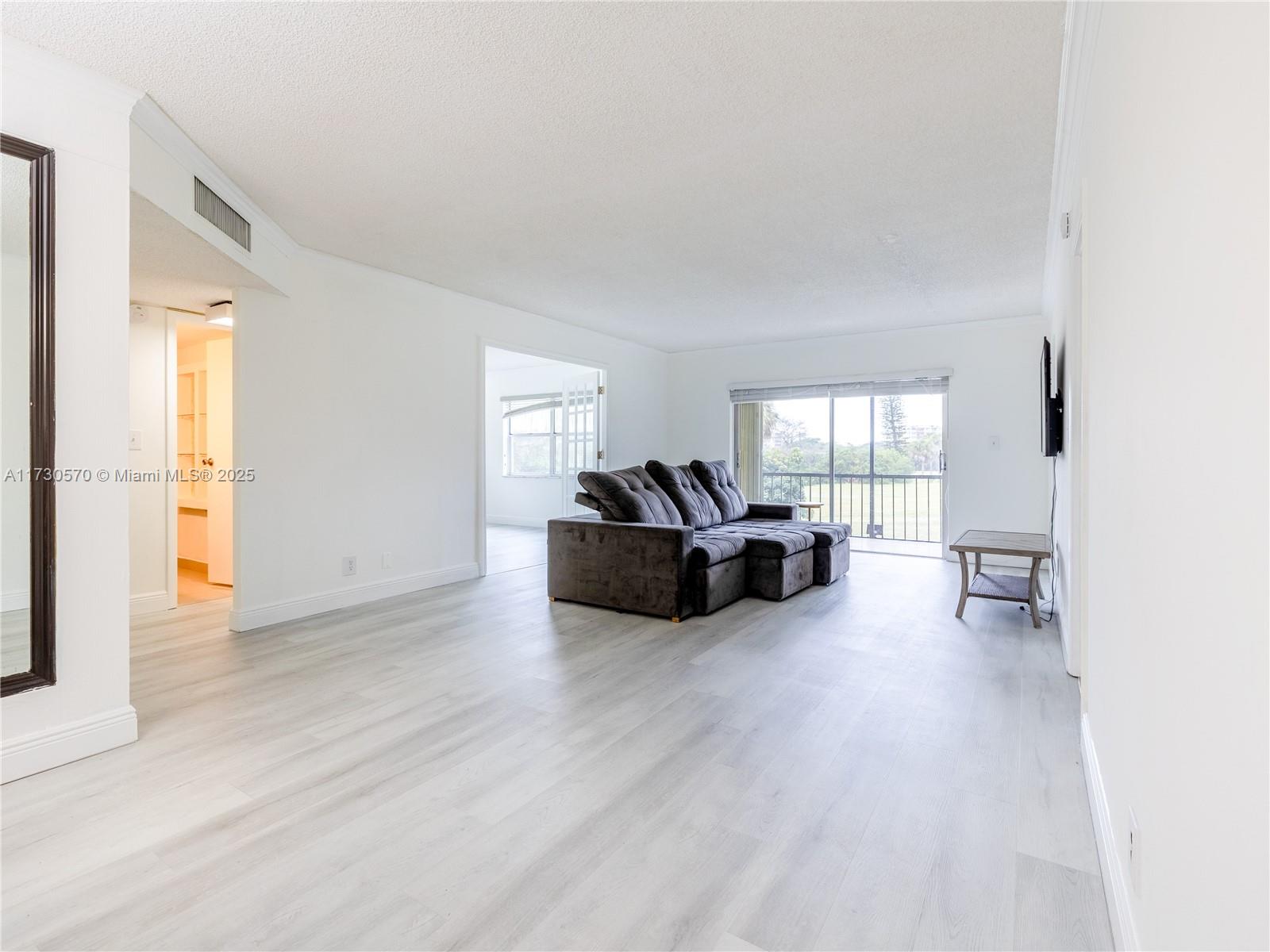 INVERRARY COUNTRY CLUB - Residential