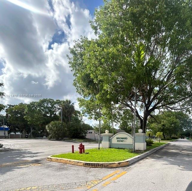 BROWARD MANOR - Residential
