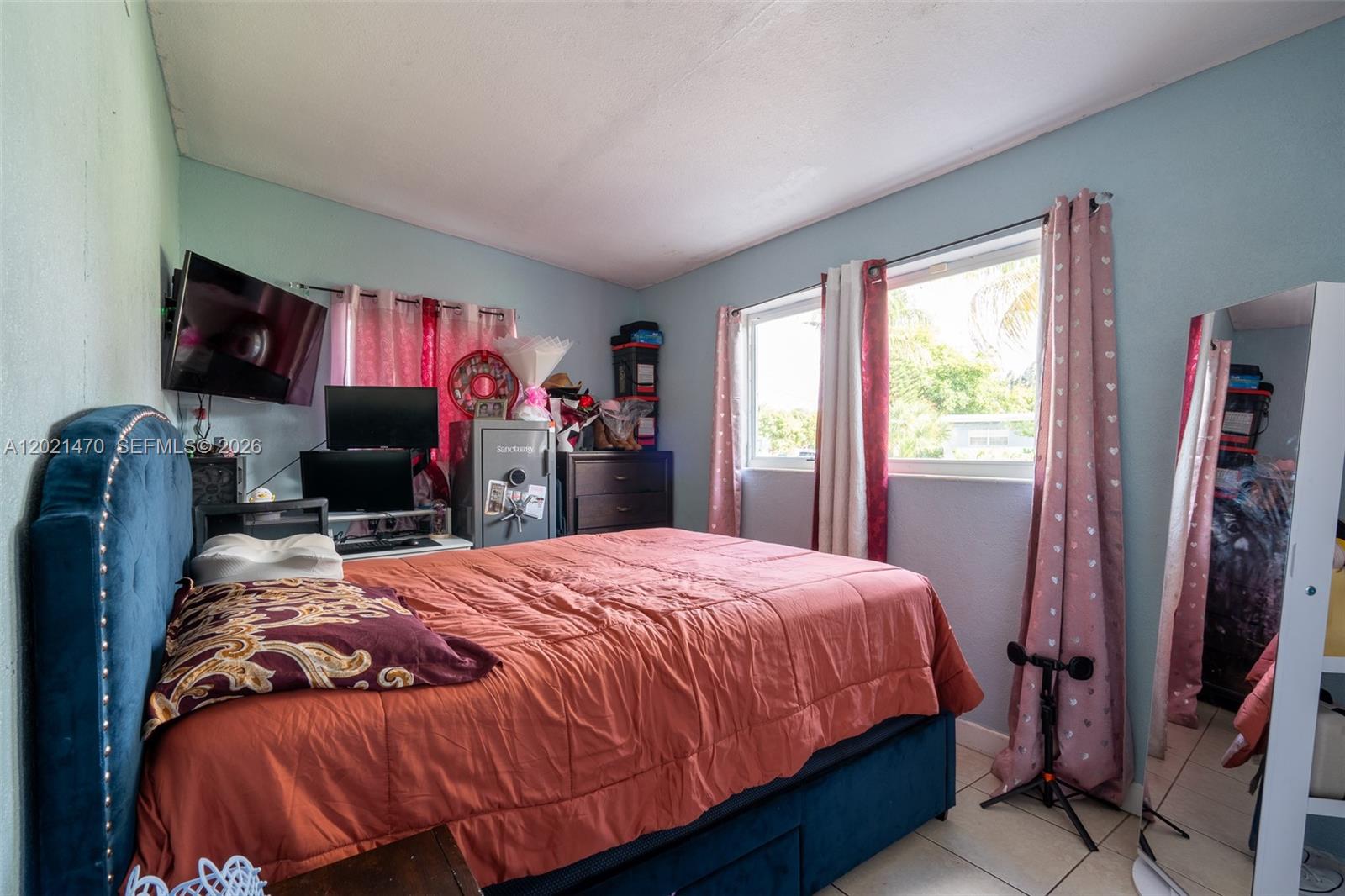 BROWARD MANOR - Residential