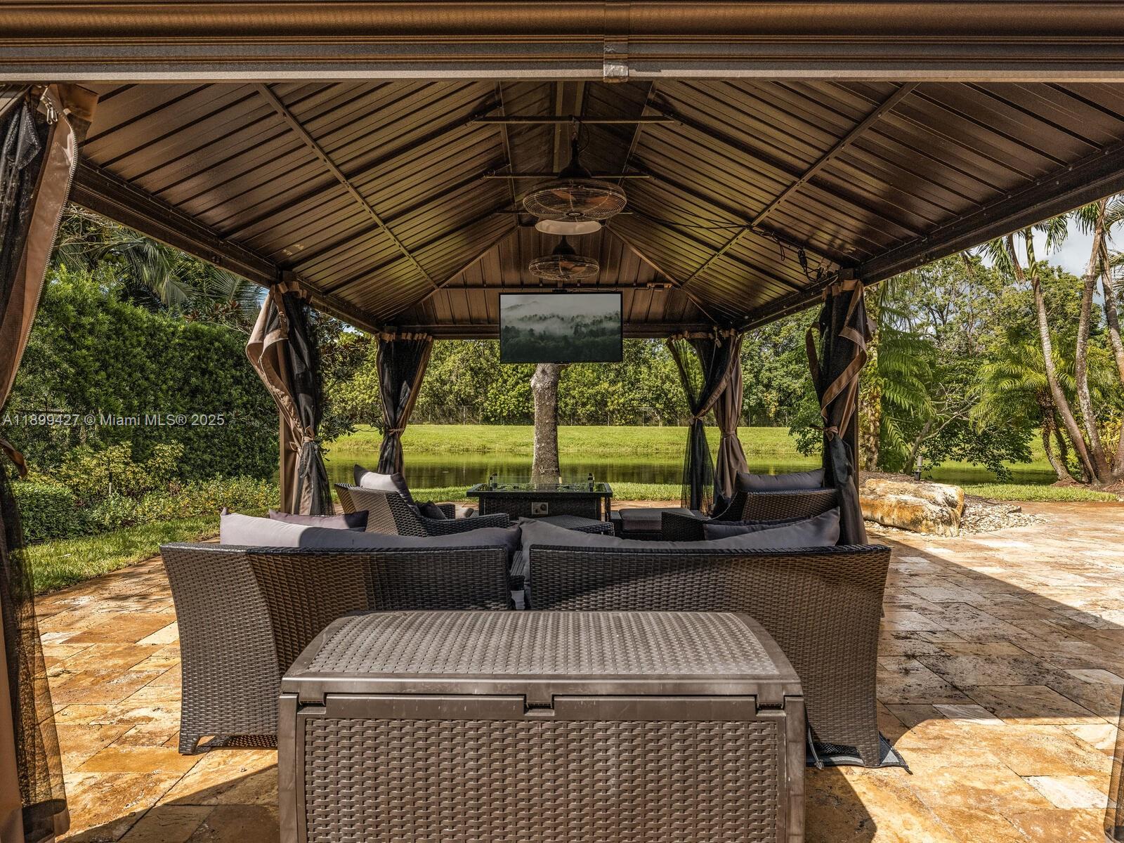 IMAGINATION FARMS EAST - Residential