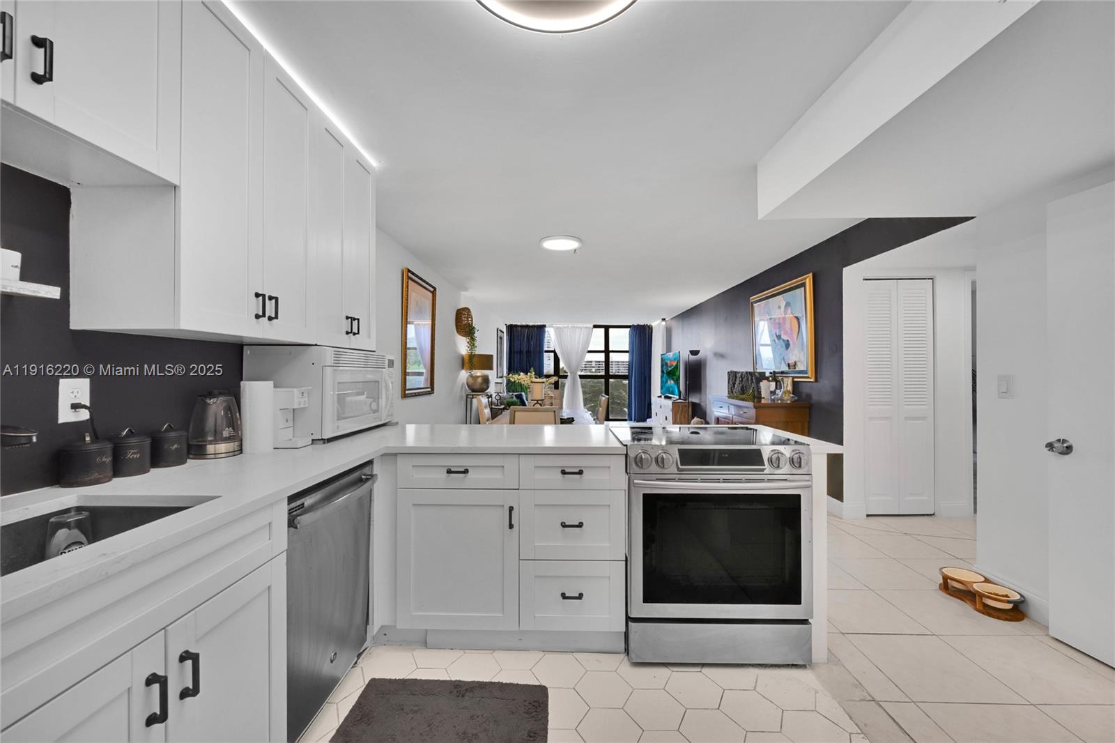 TOWERS OF OCEANVIEW EAST - Residential