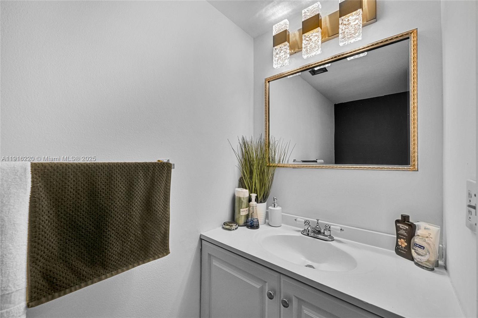 TOWERS OF OCEANVIEW EAST - Residential