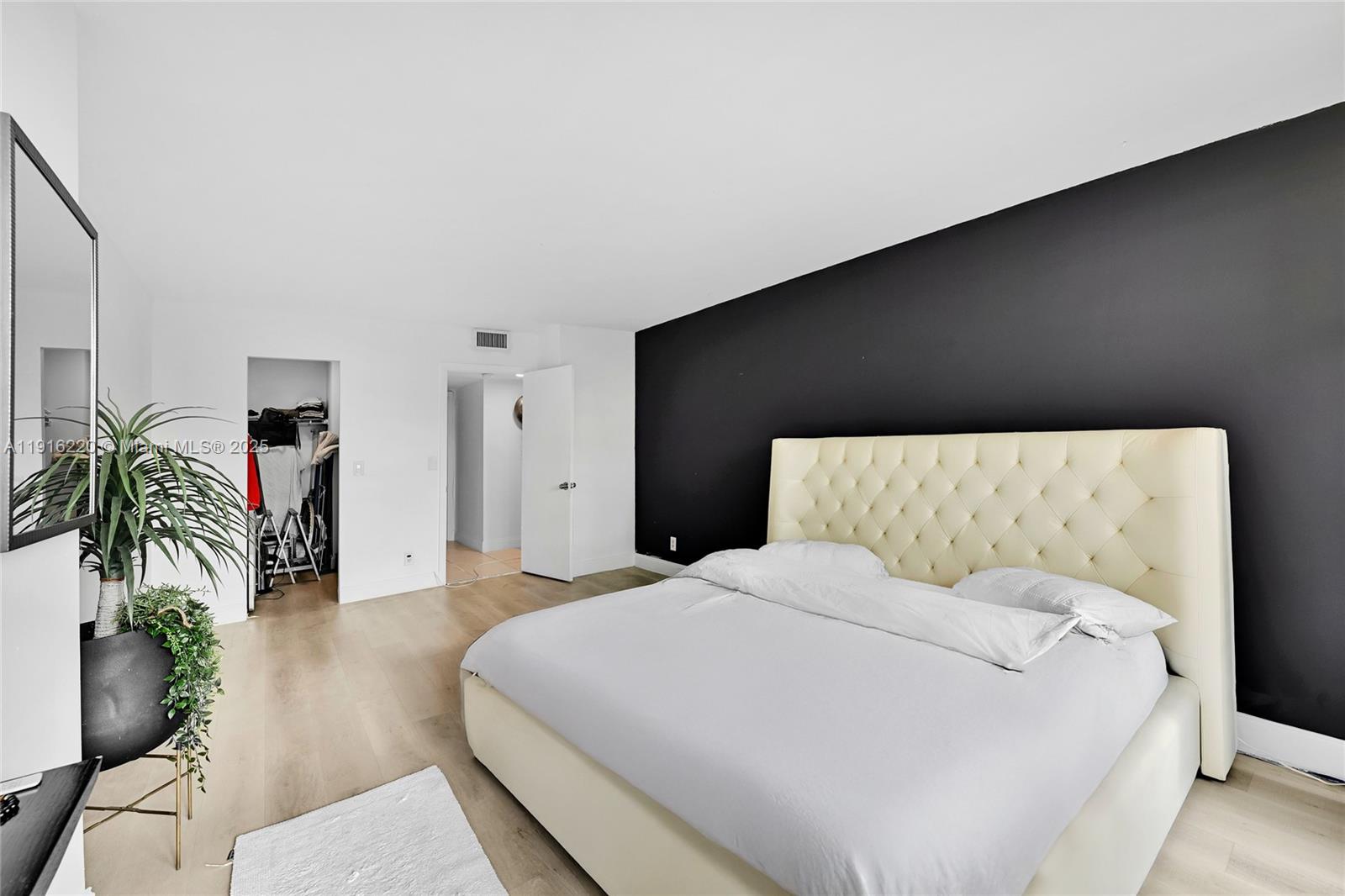 TOWERS OF OCEANVIEW EAST - Residential