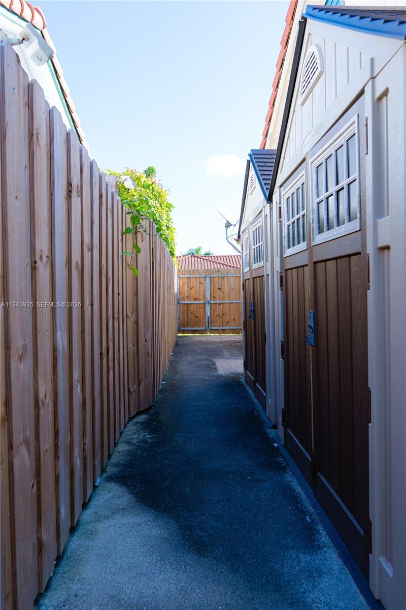 MONACO ESTATES 1ST ADDN - Residential