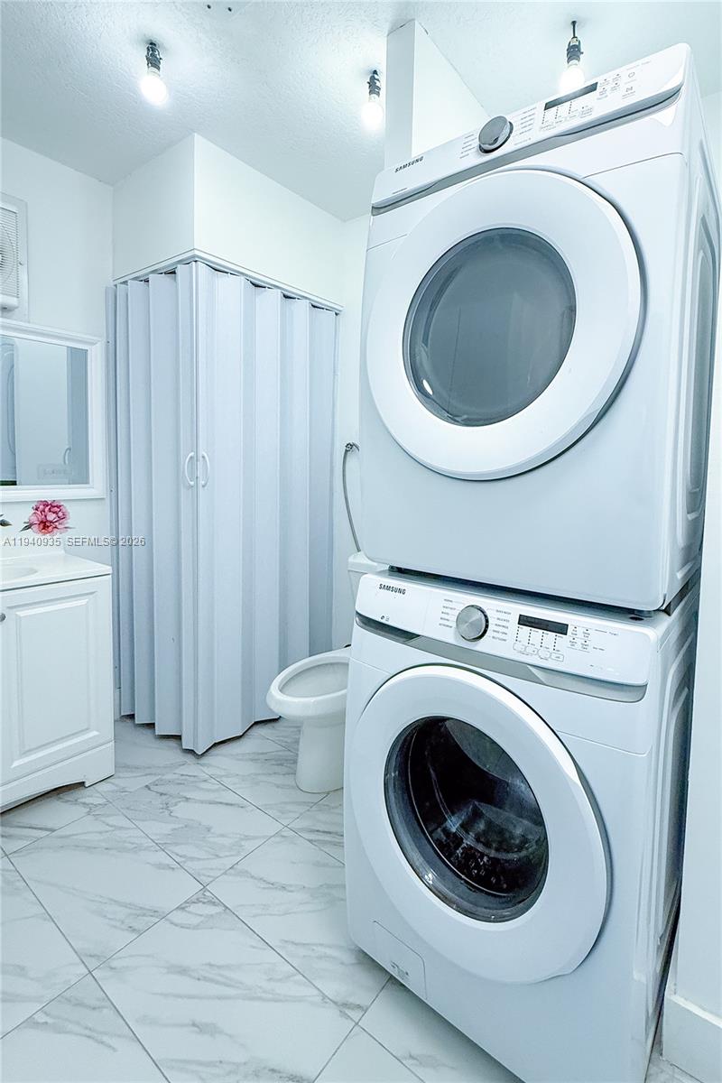 MONACO ESTATES 1ST ADDN - Residential