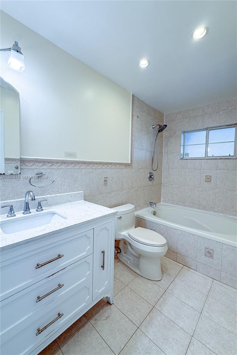 MONACO ESTATES 1ST ADDN - Residential