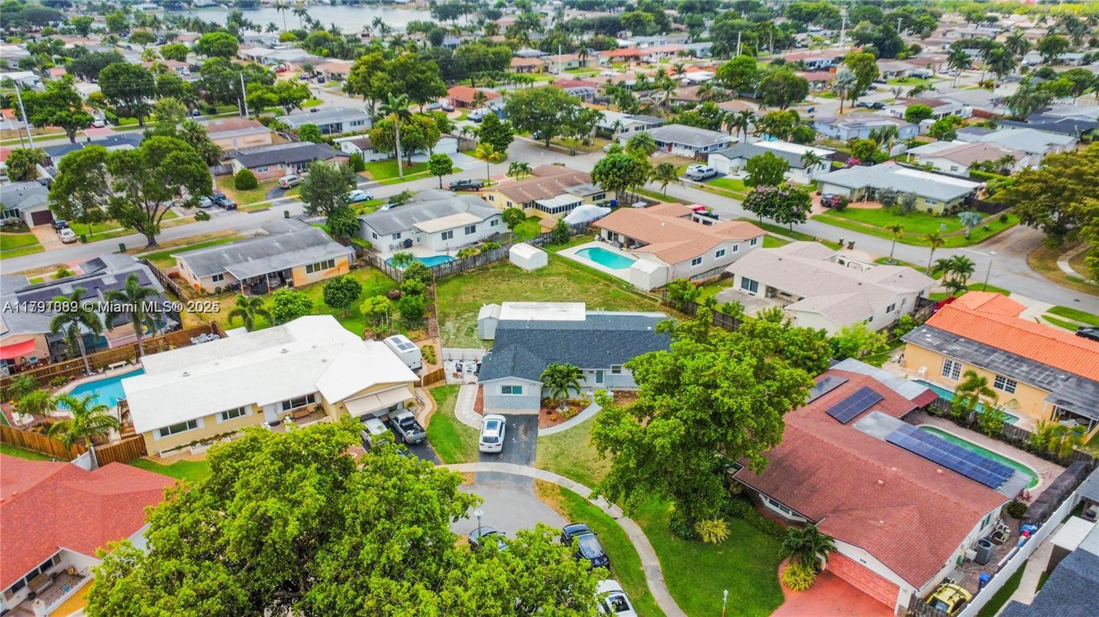 PASADENA LAKES - Residential