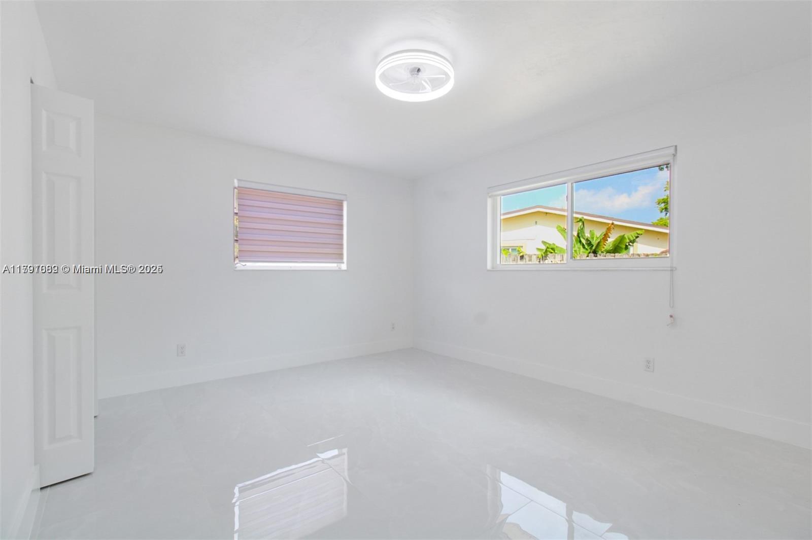 PASADENA LAKES - Residential