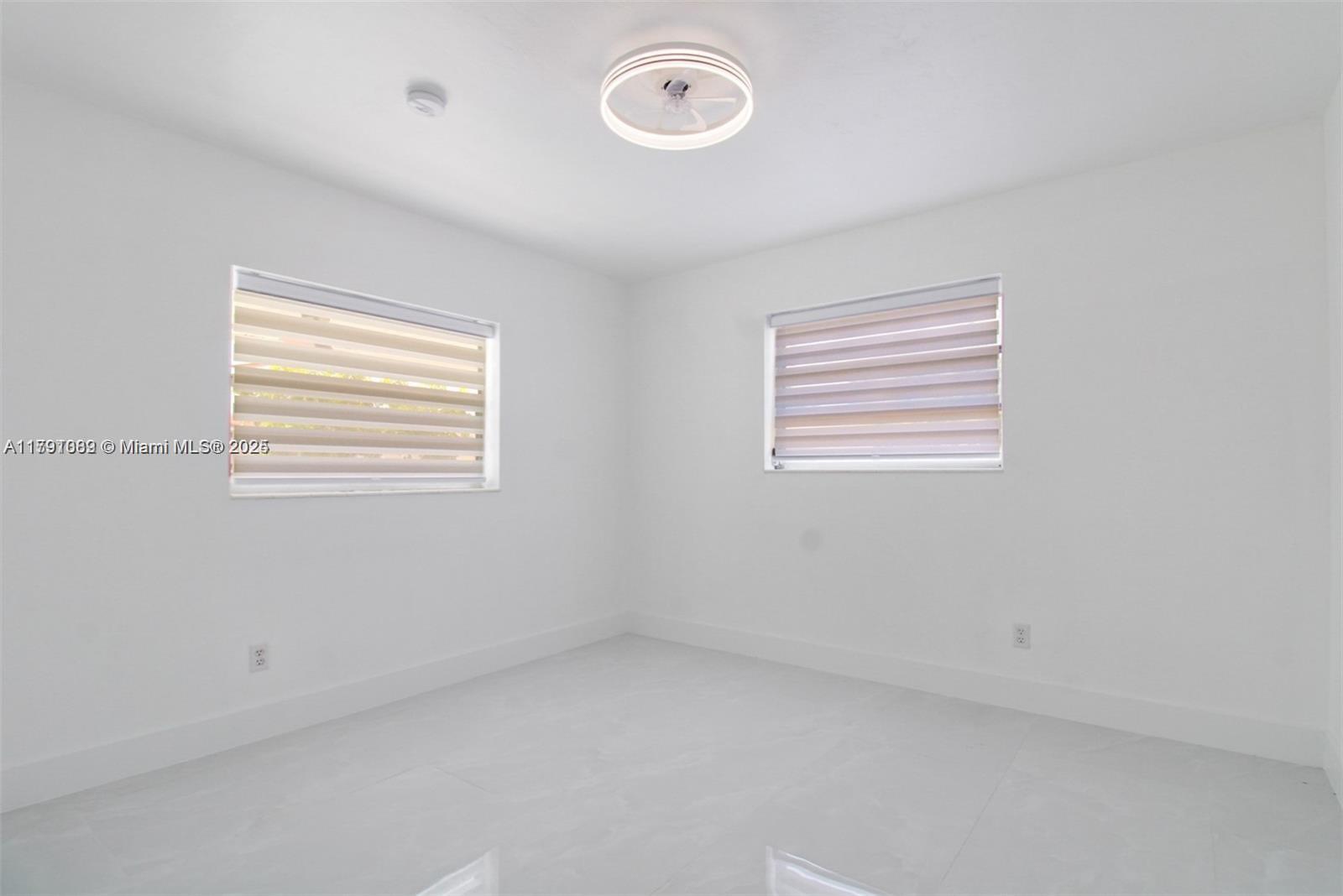 PASADENA LAKES - Residential