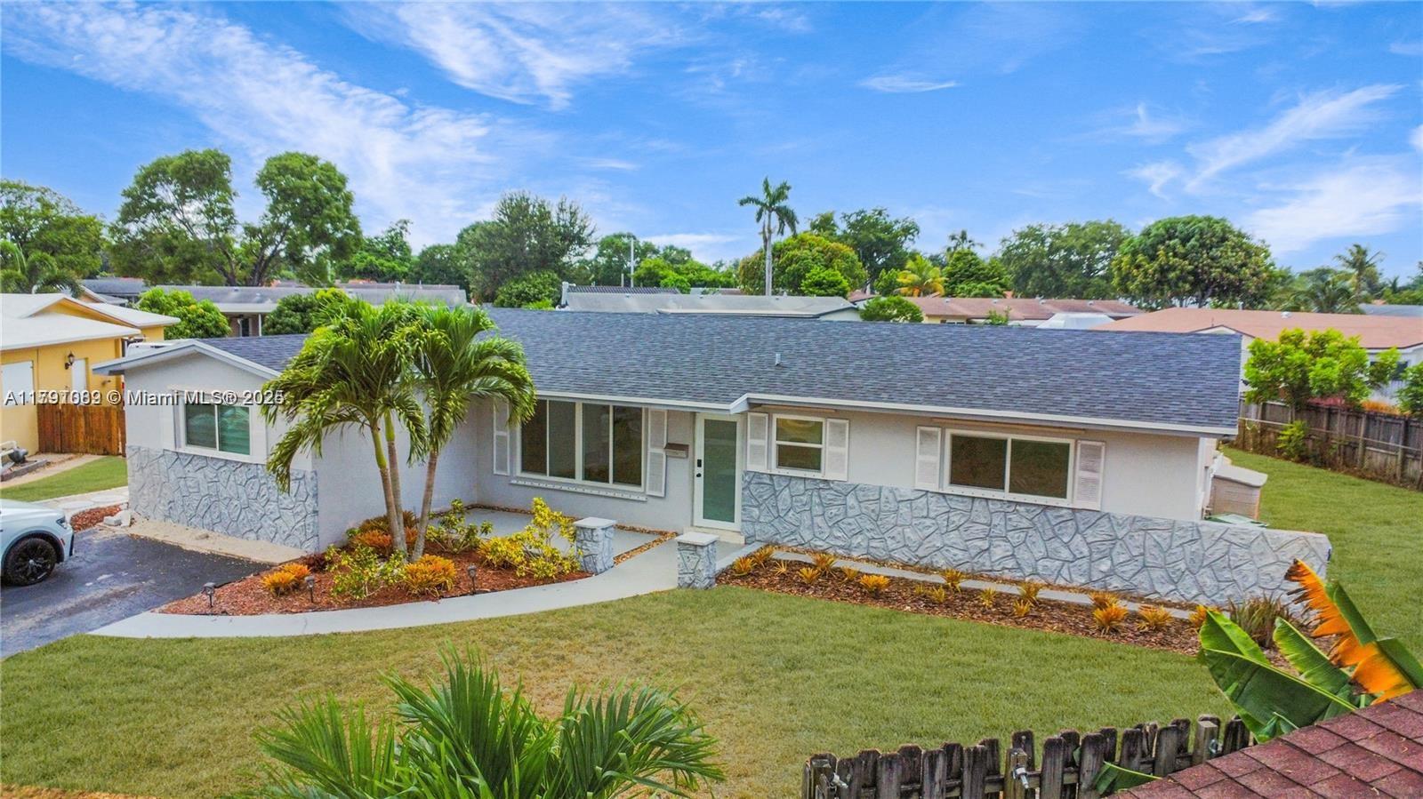 8441 Nw 18th St, Pembroke Pines, Miami-Dade County, Florida - 4 Bedrooms  
3 Bathrooms - 