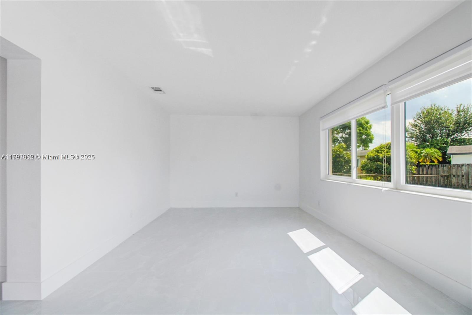 PASADENA LAKES - Residential