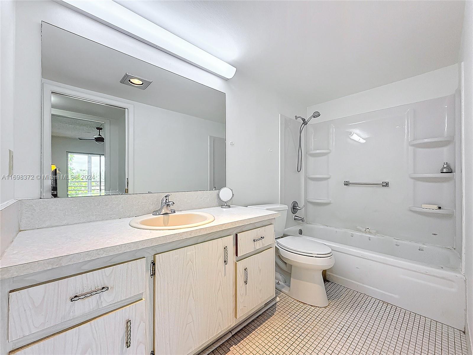 LINCOLN AT CENTURY VILLAG - Residential