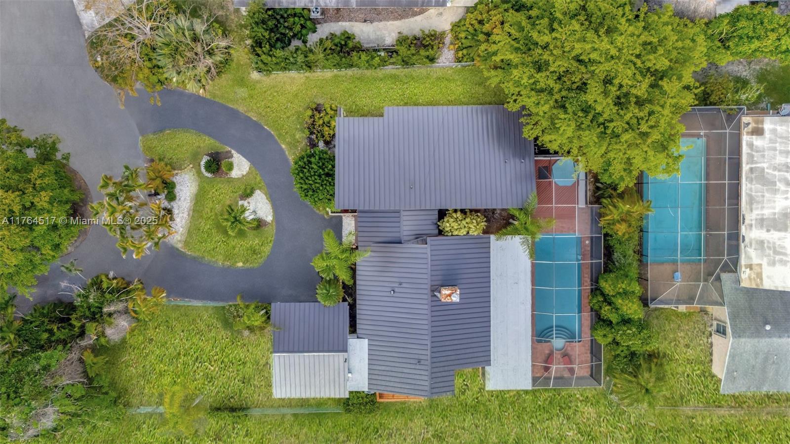 OLD CUTLER VILLAS - Residential