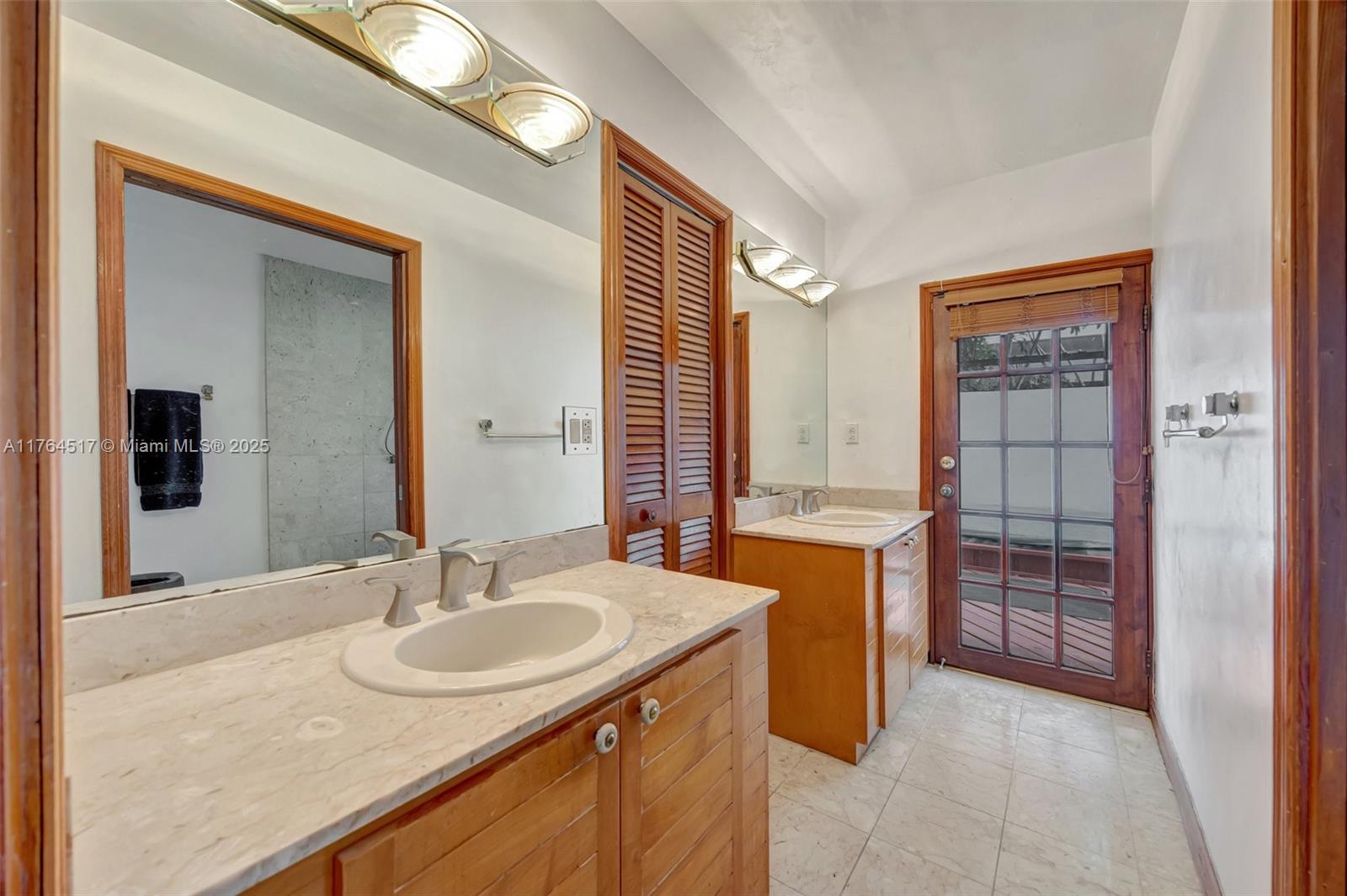 OLD CUTLER VILLAS - Residential