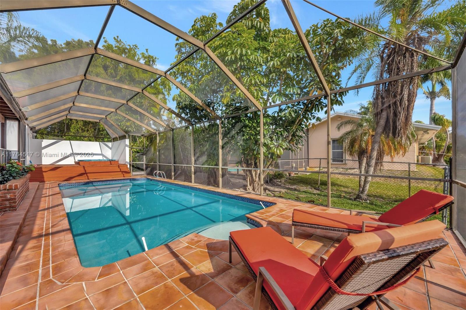 OLD CUTLER VILLAS - Residential