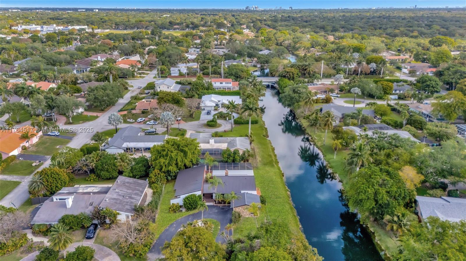 OLD CUTLER VILLAS - Residential