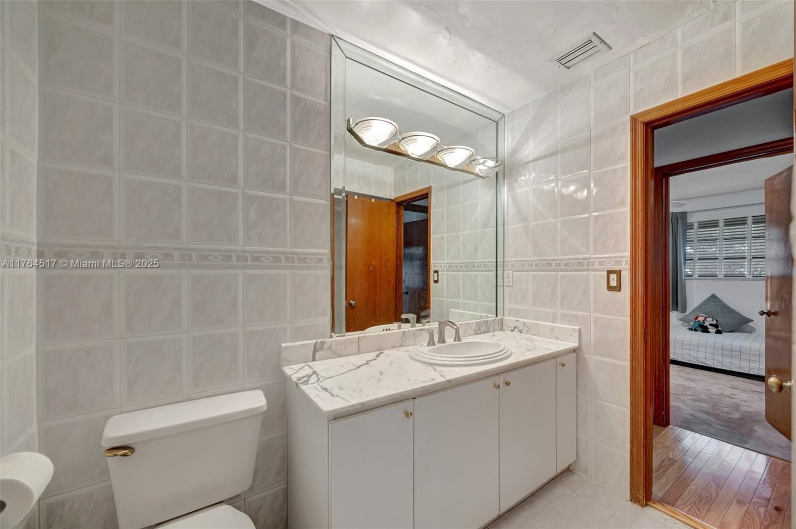 OLD CUTLER VILLAS - Residential