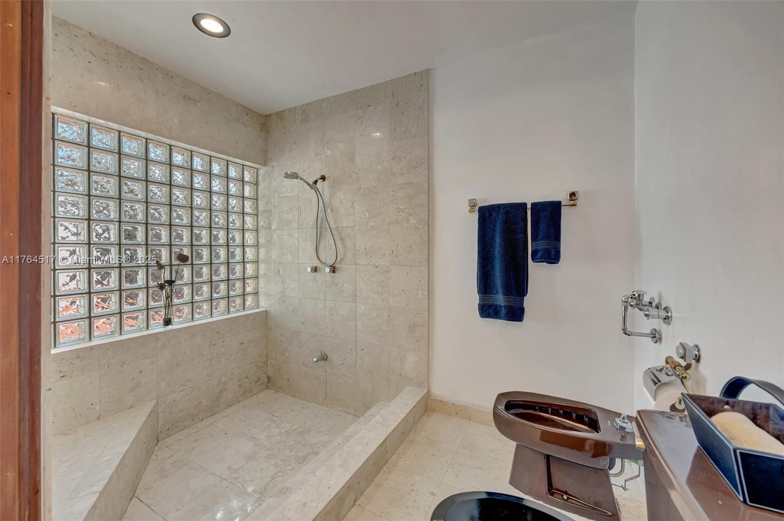 OLD CUTLER VILLAS - Residential