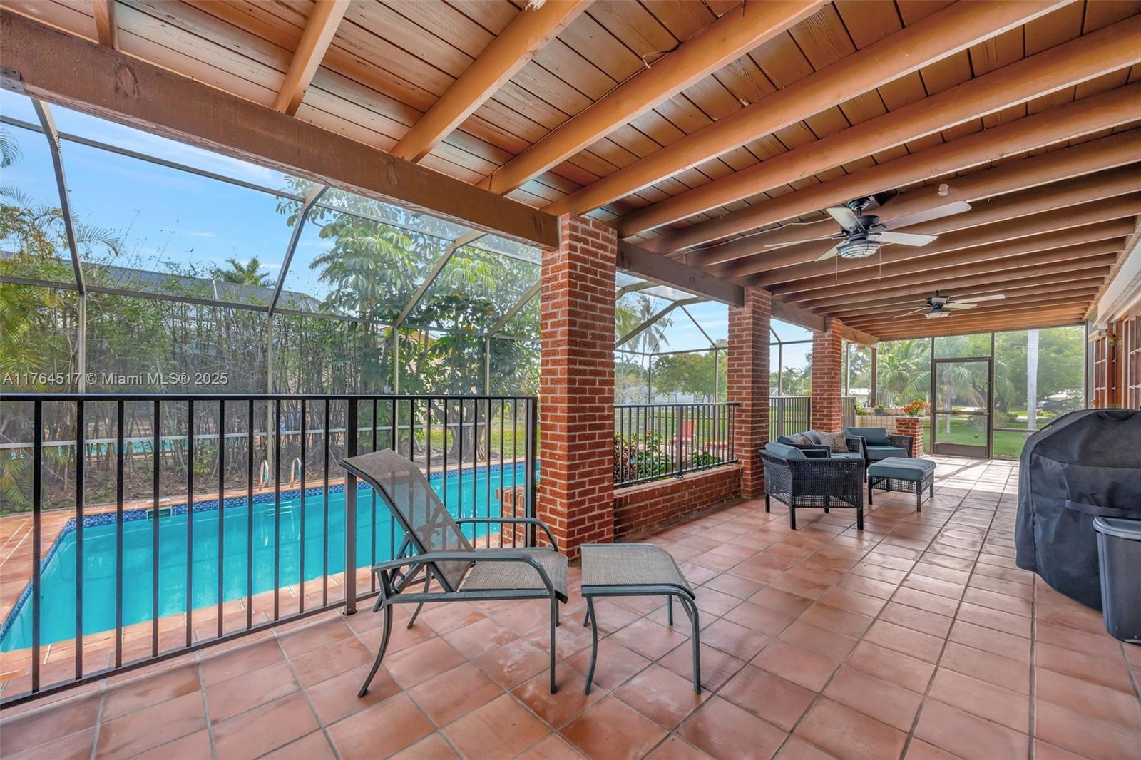 OLD CUTLER VILLAS - Residential