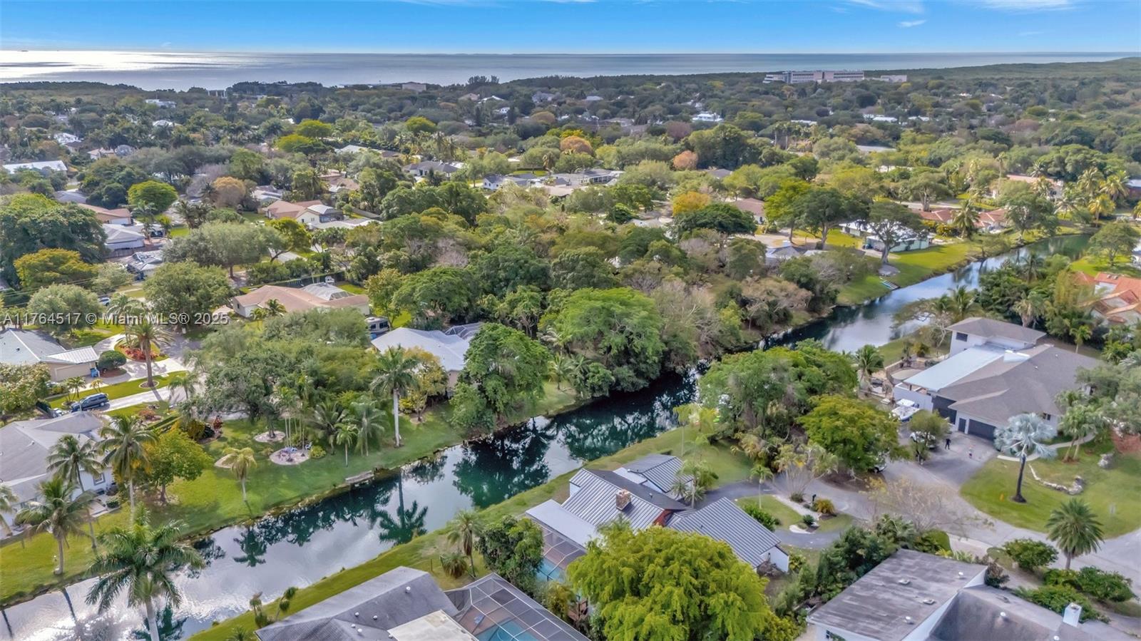 OLD CUTLER VILLAS - Residential