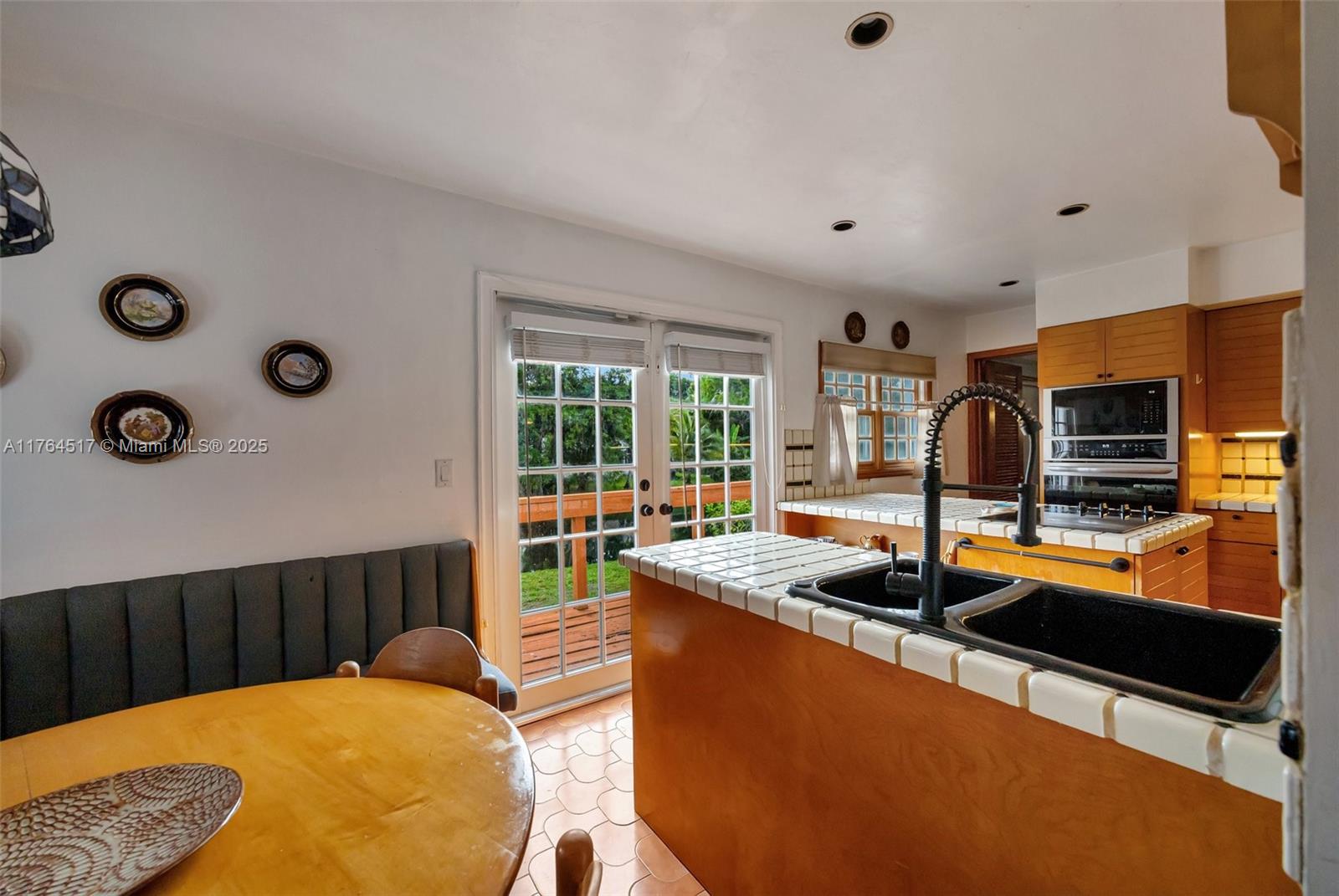 OLD CUTLER VILLAS - Residential