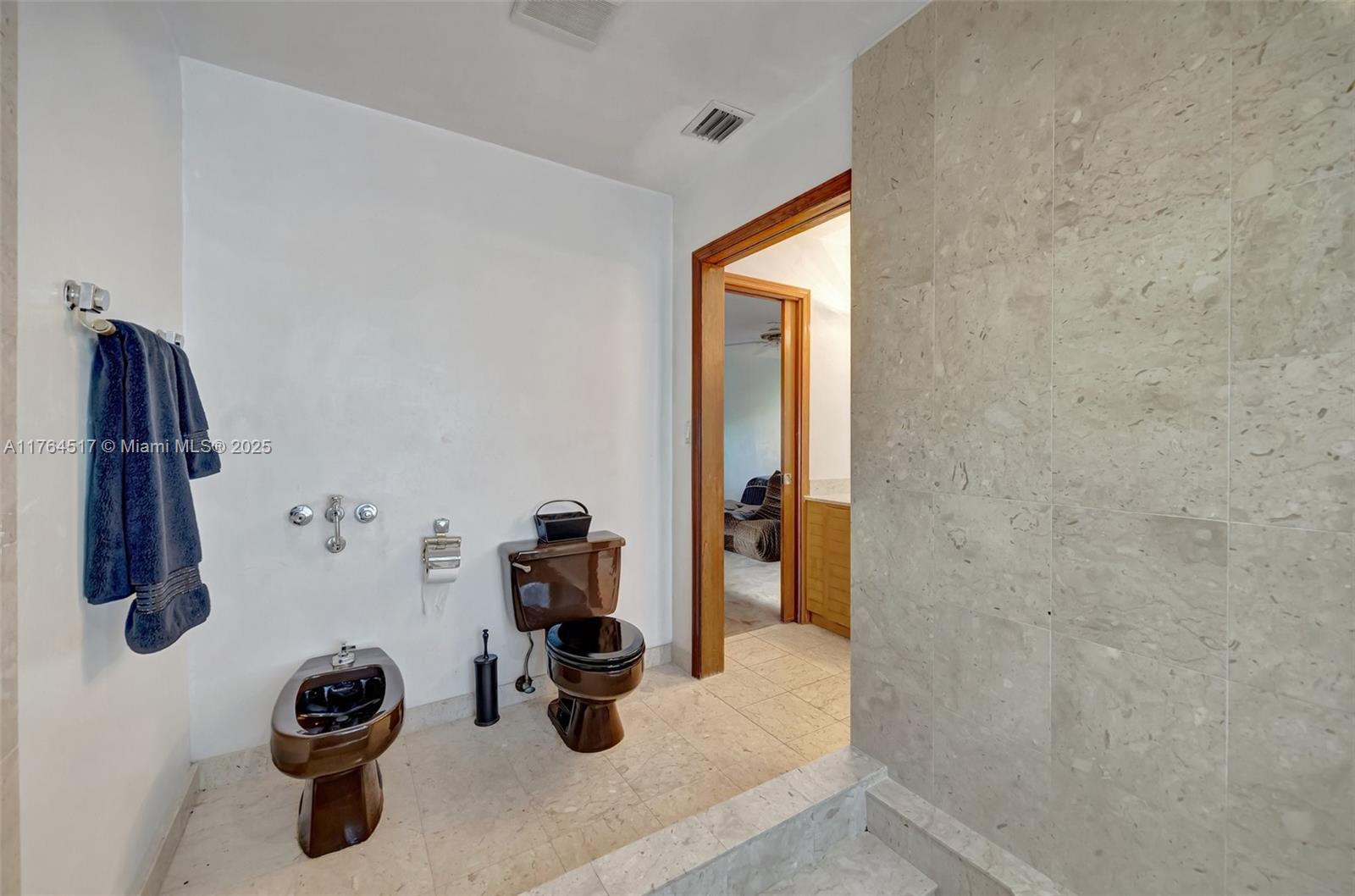 OLD CUTLER VILLAS - Residential